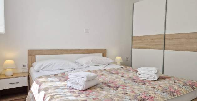Apartment Slabek – mit Balkon, 300 m vom Strand entfernt