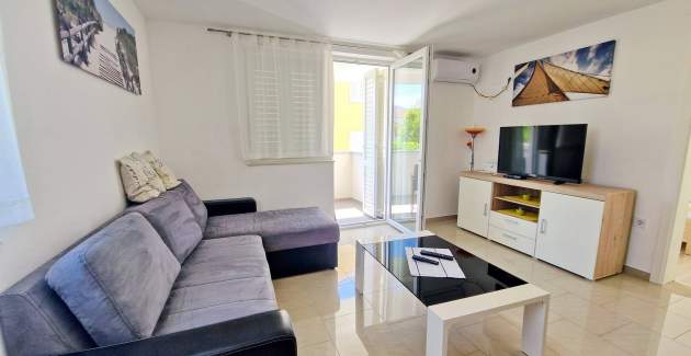 Apartment Slabek – mit Balkon, 300 m vom Strand entfernt