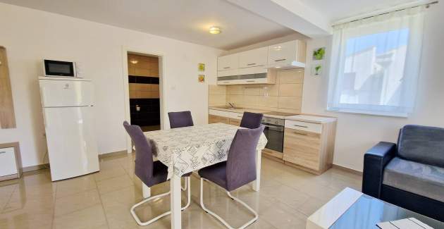 Apartment Slabek – mit Balkon, 300 m vom Strand entfernt