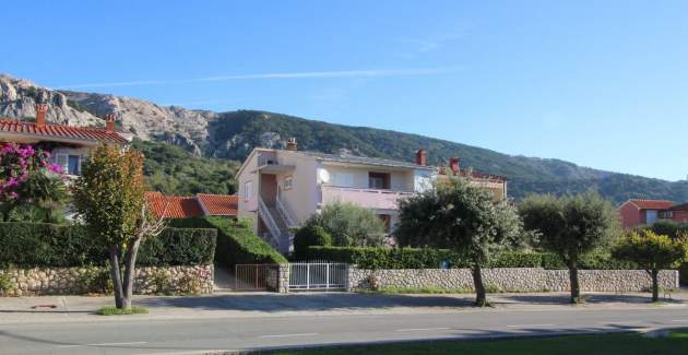 Apartment Gabrijela für 4–6 Personen – mit Balkon, 450 m vom Strand entfernt