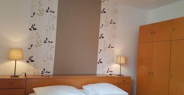 Apartment Gabrijela für 4–6 Personen – mit Balkon, 450 m vom Strand entfernt