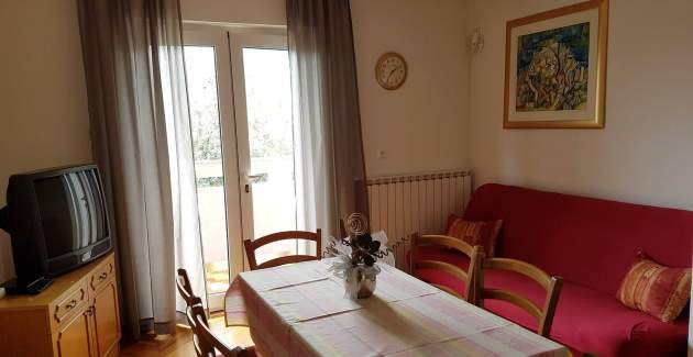 Apartment Gabrijela für 4–6 Personen – mit Balkon, 450 m vom Strand entfernt
