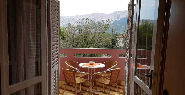 Apartment Gabrijela für 4–6 Personen – mit Balkon, 450 m vom Strand entfernt