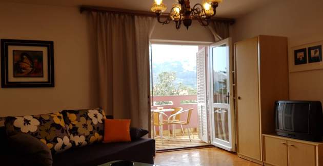 Apartment Gabrijela für 4–6 Personen – mit Balkon, 450 m vom Strand entfernt