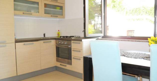 Apartment Starčević-Filipović mit Garten und Grill, 150 m vom Strand entfernt