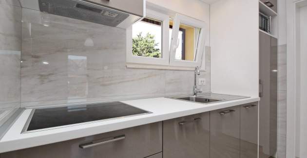 Charmantes Apartment Sunshine Nr.5 – mit Balkon, 300 m vom Strand entfernt