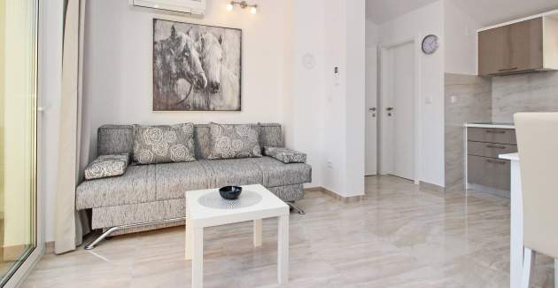 Charmantes Apartment Sunshine Nr.5 – mit Balkon, 300 m vom Strand entfernt
