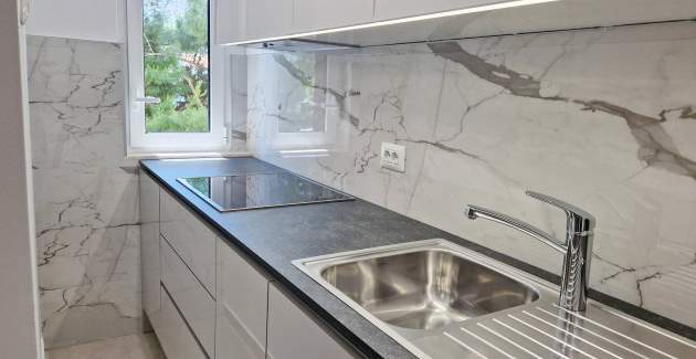 Charmantes Wohnung Sunshine BS - mit Balkon, 300 m vom Strand entfernt