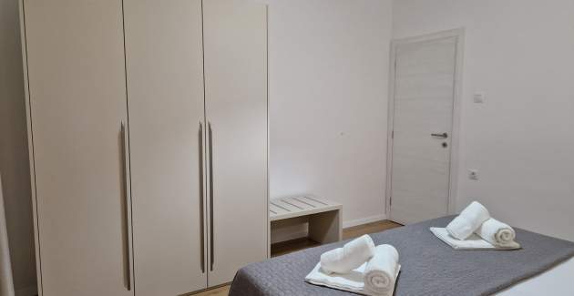 Charming Apartment Sunshine DR - with Balcony, 300 m from the Beach