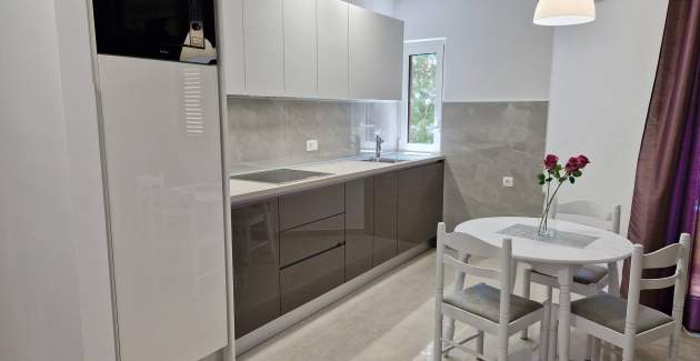 Charming Apartment Sunshine DR - with Balcony, 300 m from the Beach