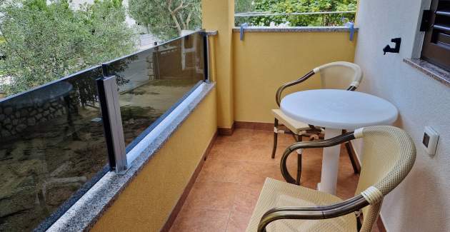 Charming Apartment Sunshine DR - with Balcony, 300 m from the Beach