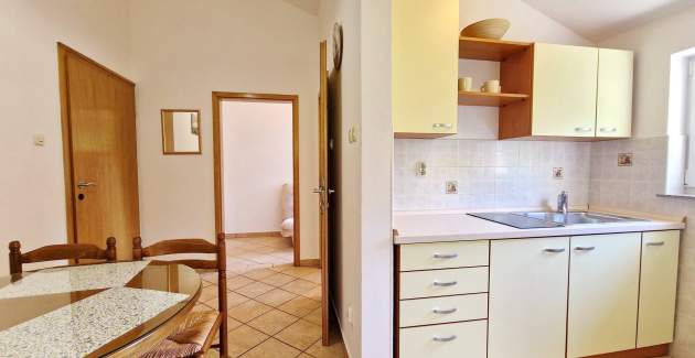 Apartment Vavrickova – mit Balkon, 400 m vom Strand entfernt