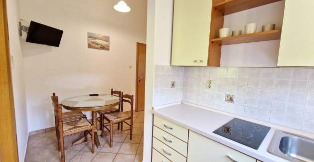 Apartment Vavrickova – mit Balkon, 400 m vom Strand entfernt