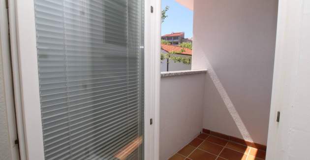 Apartmentanlage Villas Corinthia 2 – Toplage, 100 m vom Strand entfernt, umgeben von Grün