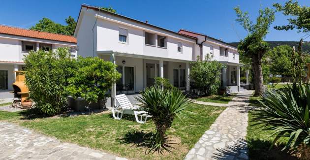Complesso di appartamenti Villas Corinthia 3 - Posizione eccellente, a 100 metri dalla spiaggia, imm