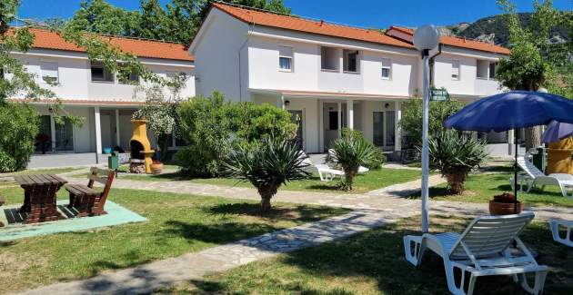 Complesso di appartamenti Villas Corinthia 3 - Posizione eccellente, a 100 metri dalla spiaggia, imm