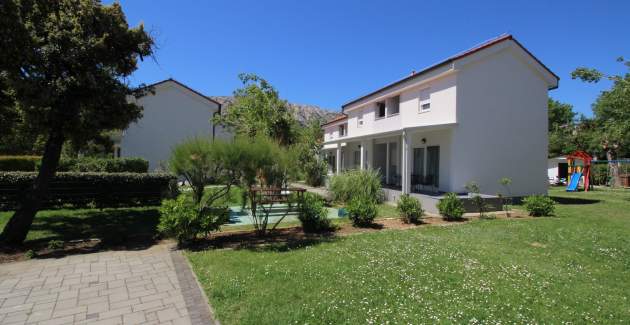 Apartment complex Villas Corinthia 6 - Top Location, 100m from the Beach, surrounded by Greenery