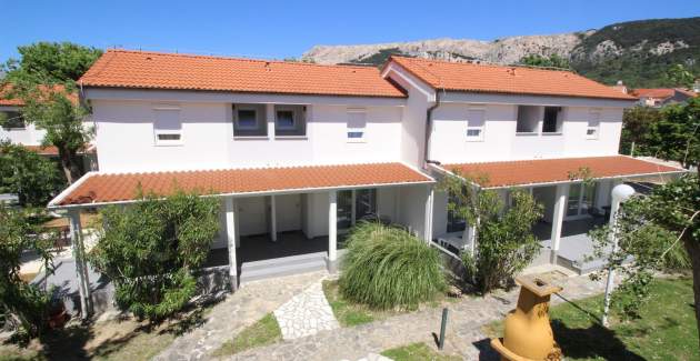 Apartment complex Villas Corinthia 14 - Top Location, 100m from the Beach, surrounded by Greenery