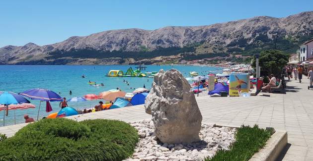 Apartmentanlage Villas Corinthia 16 – Toplage, 100 m vom Strand entfernt, umgeben von Grün