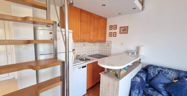 Apartment Vlahinja - mit Balkon, 100 m vom Strand entfernt
