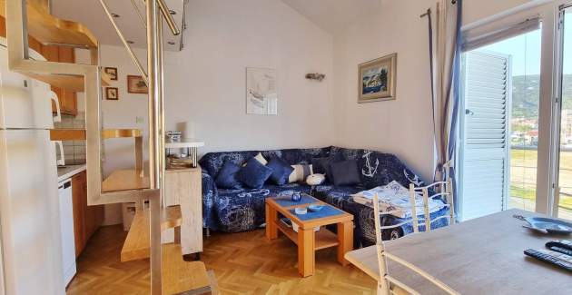 Apartment Vlahinja - mit Balkon, 100 m vom Strand entfernt