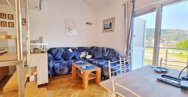 Apartment Vlahinja - mit Balkon, 100 m vom Strand entfernt