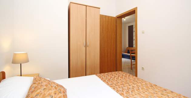 Apartment Limun 1 – mit Terrasse, 350 m vom Strand entfernt