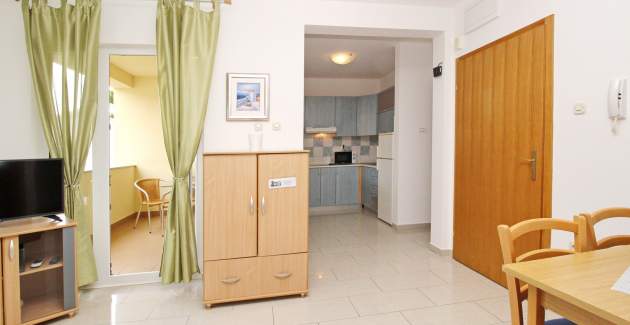 Apartment Limun 2 – mit Balkon, 350 m vom Strand entfernt