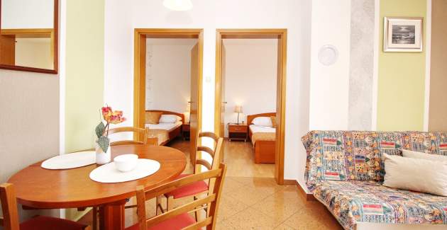 Apartment Limun 3 – mit Balkon, 350 m vom Strand entfernt