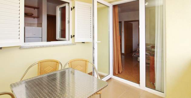 Apartment Limun 3 – mit Balkon, 350 m vom Strand entfernt