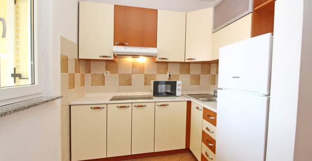 Apartment Limun 3 – mit Balkon, 350 m vom Strand entfernt