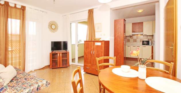 Apartment Limun 3 – mit Balkon, 350 m vom Strand entfernt