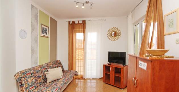 Apartment Limun 3 – mit Balkon, 350 m vom Strand entfernt