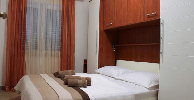 Apartment Zeljka – 15 m vom Meer, Meerblick