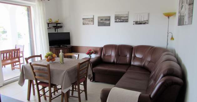 Apartment Zeljka – 15 m vom Meer, Meerblick
