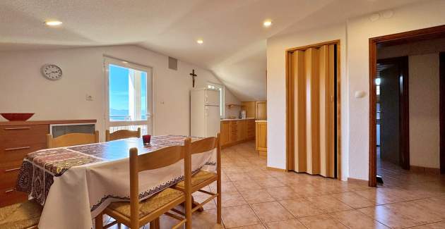 Apartment Pavle 3 – Dachgeschoss, Meerblick