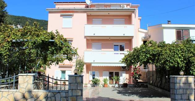 Apartment Lucijana No.1 - with Balcony, 150 m from the Beach