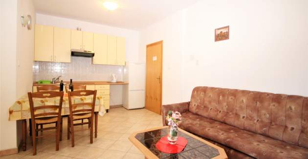 Apartment Lucijana Nr. 5 – mit Balkon, 150 m vom Strand entfernt