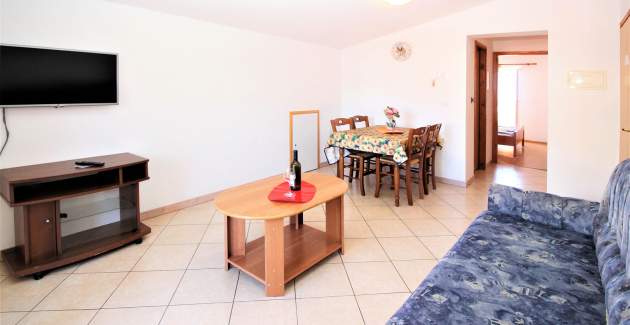 Apartment Lucijana Nr. 8 – mit Balkon, 150 m vom Strand entfernt