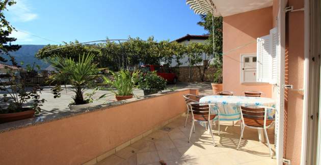 Apartment Lucijana Nr. 9 – mit Balkon, 150 m vom Strand entfernt