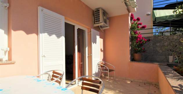 Apartment Lucijana Nr. 9 – mit Balkon, 150 m vom Strand entfernt