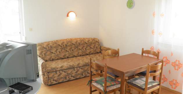 Klassisches Apartment Miljenka Nr. 5 – mit Balkon und Parkplatz