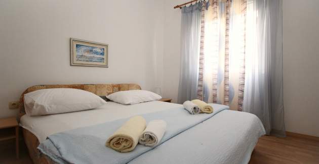 Studio Mul Nr. 3 Dr – für 4 Personen, mit Terrasse