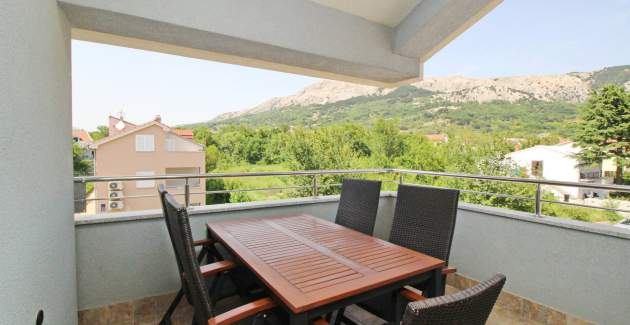 Apartment Osmanovic A4 – mit Balkon und Parkplatz