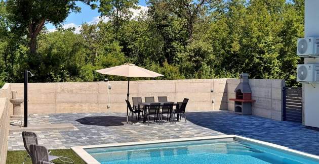 Apartment Lavanda Verde 2 — with Pool