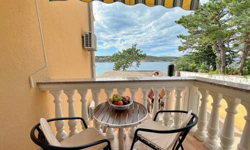 Apartment Tiha Lili 2 – 10 m vom Strand, Meerblick