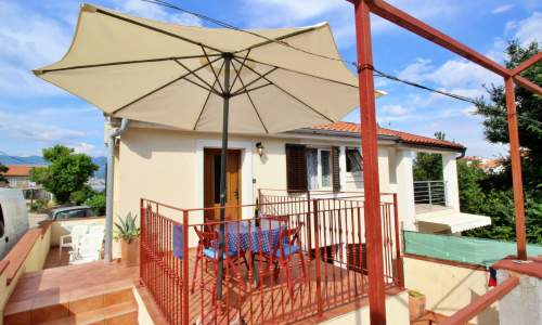 Apartment Bujas – 160 m vom Meer und Strand