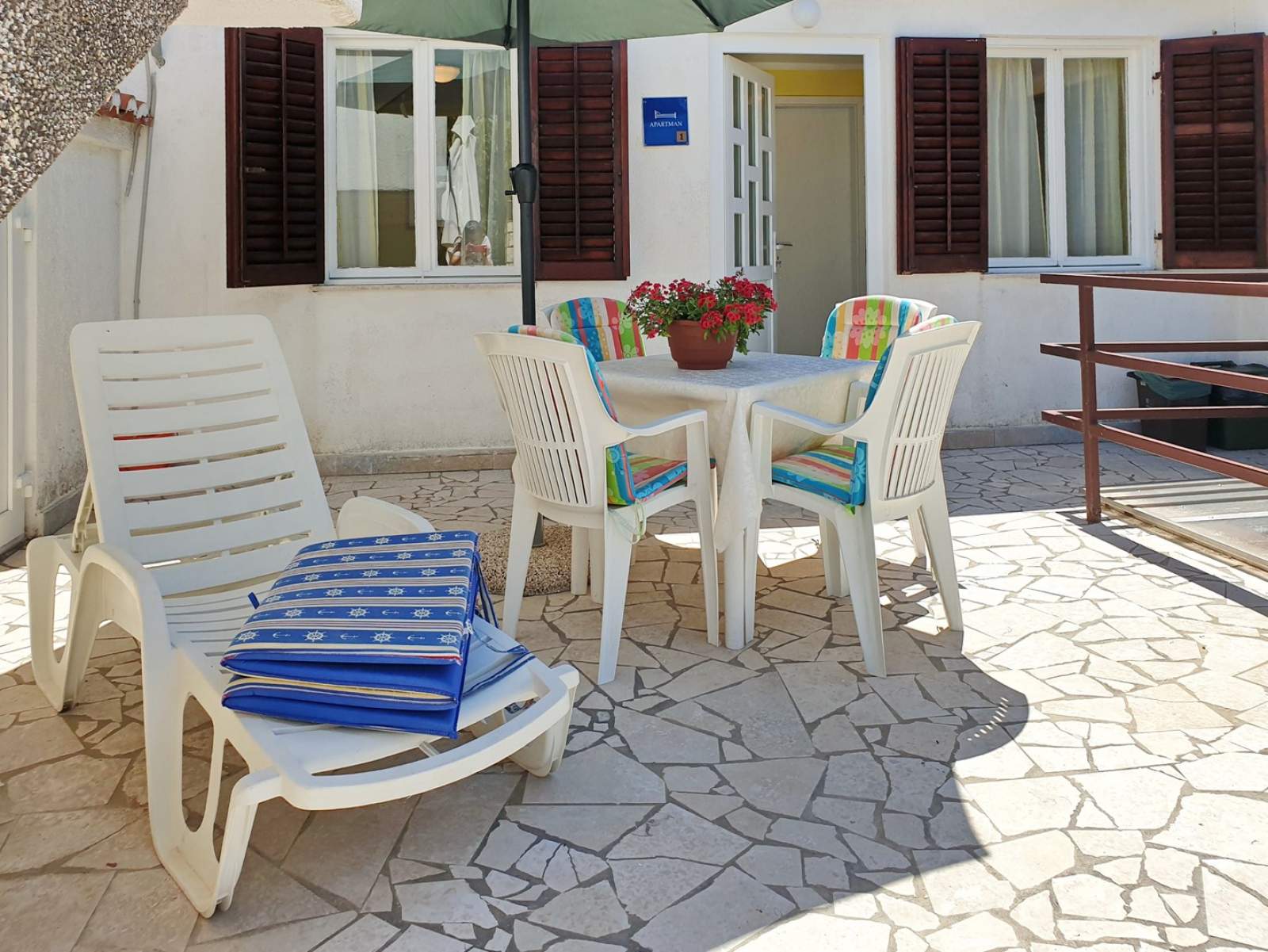 Apartment Devcic – 40 m vom Meer