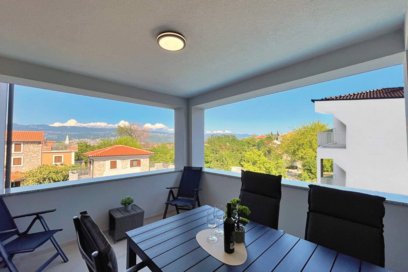 Luxusapartment Bonum 2 – 130 m vom Meer