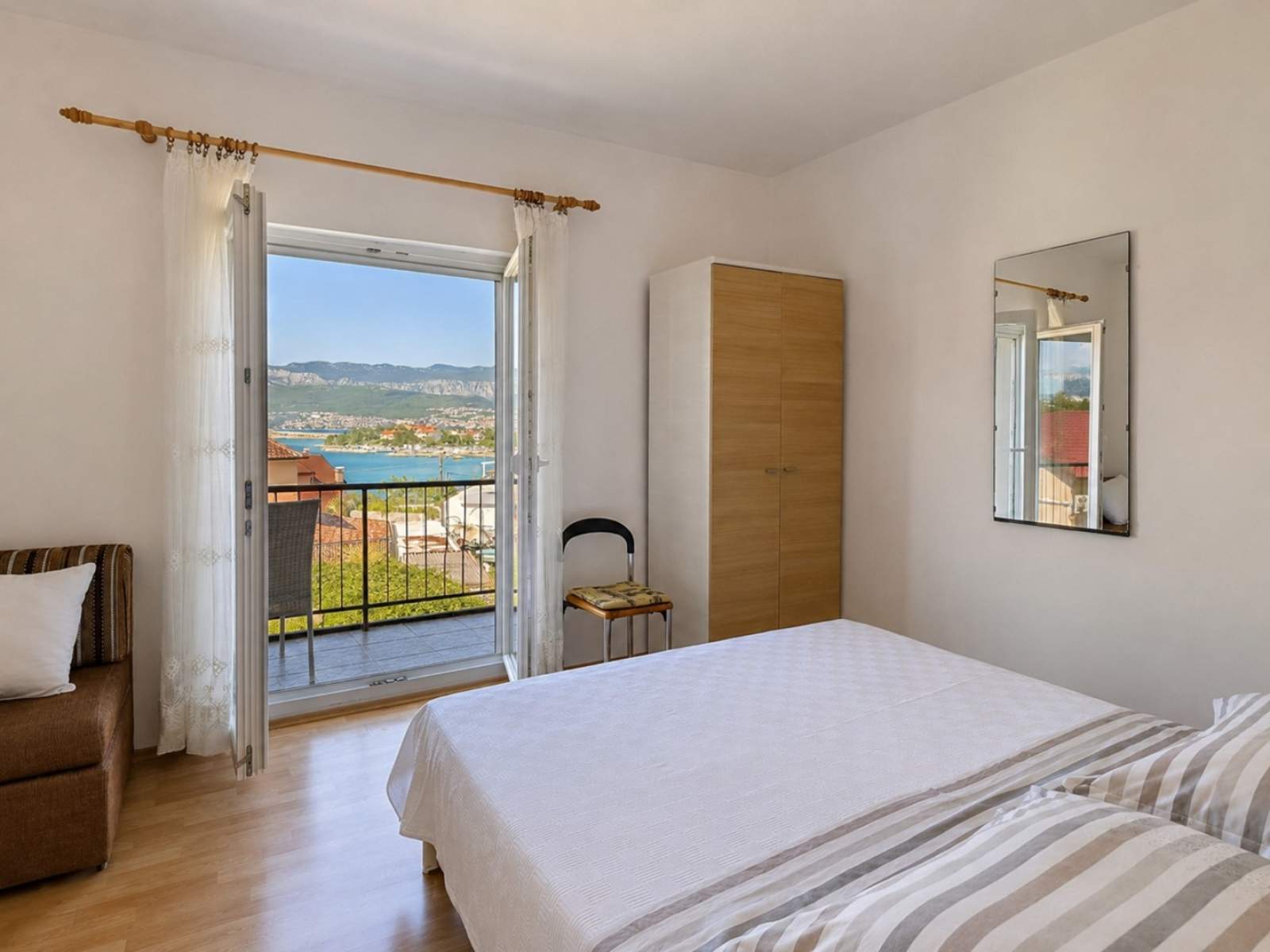 Apartment Nevenka P. – Meerblick, 130 m vom Meer